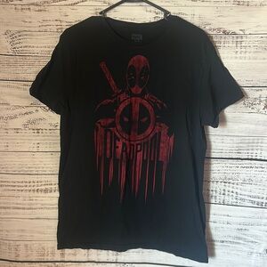 Black marvel Deadpool shirt size large